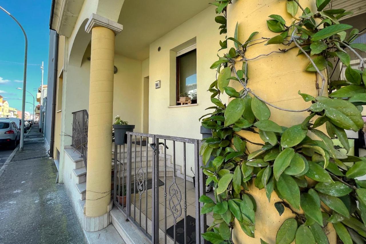 Aristanis Home Vacation Apartment โอริสตาโน ภายนอก รูปภาพ